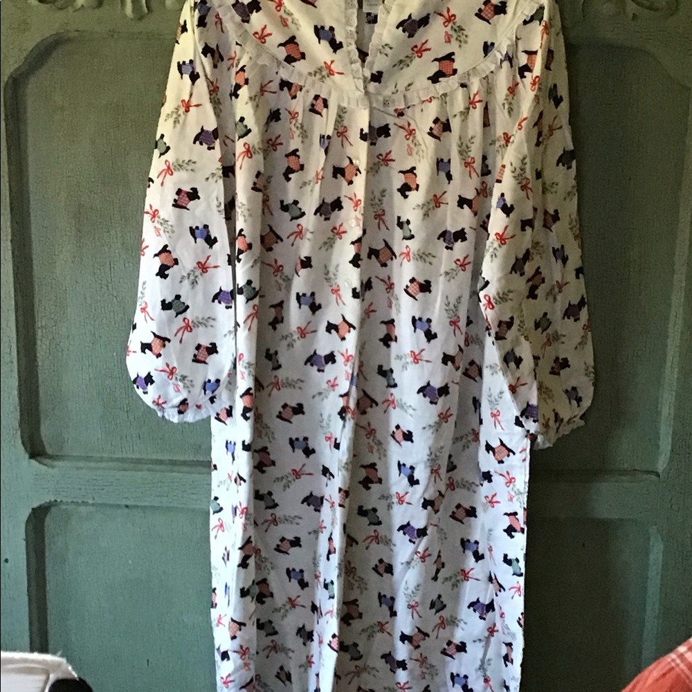 LANZ LONG NIGHTGOWN  SCOTTIES